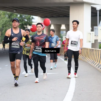 Runner Photo 6460119