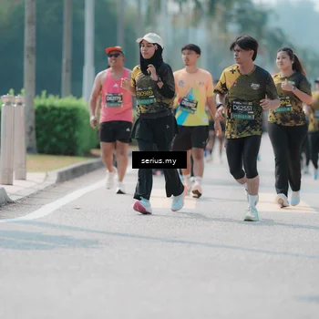 Runner Photo 6460129