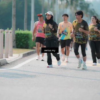 Runner Photo 6460131