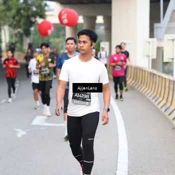 Runner Photo 6460192