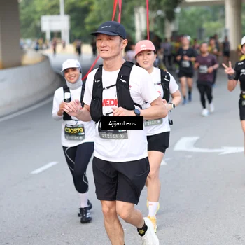 Runner Photo 6460220