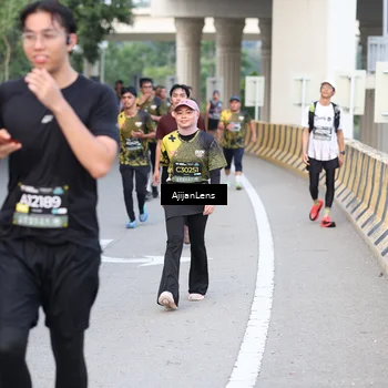 Runner Photo 6460321