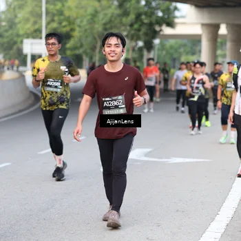 Runner Photo 6460347
