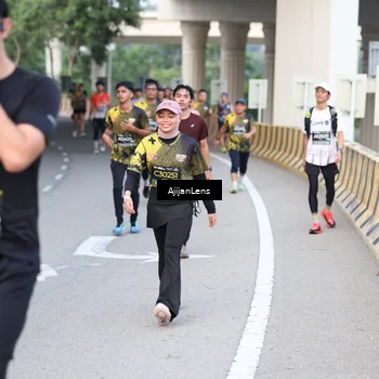 Runner Photo 6460348