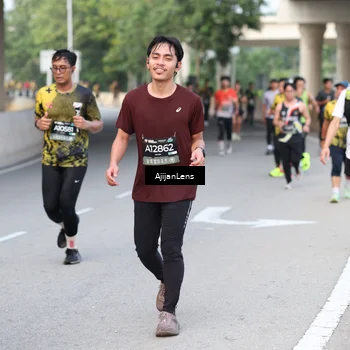 Runner Photo 6460372