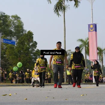 Runner Photo 6460390