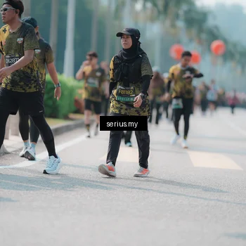 Runner Photo 6460401