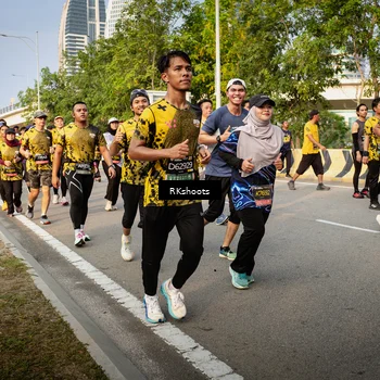 Runner Photo 6460403
