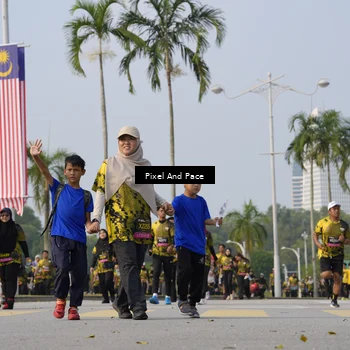 Runner Photo 6460499