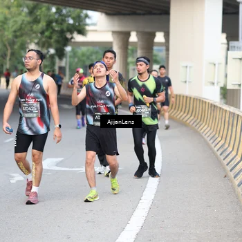 Runner Photo 6460530