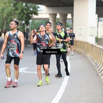 Runner Photo 6460540