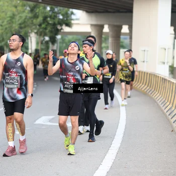Runner Photo 6460612