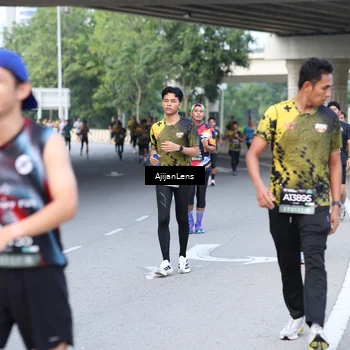 Runner Photo 6460643