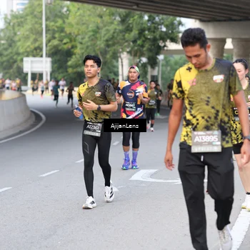 Runner Photo 6460667