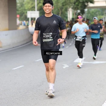 Runner Photo 6460754