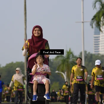Runner Photo 6460787