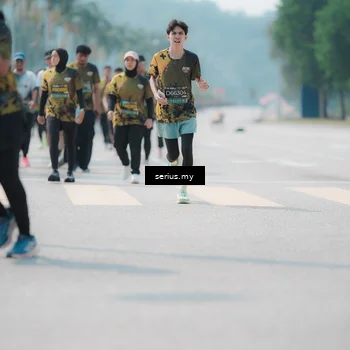 Runner Photo 6460800