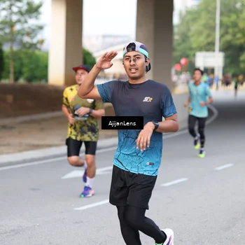 Runner Photo 6460902