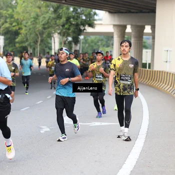 Runner Photo 6460912