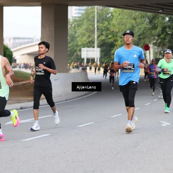 Runner Photo 6461600