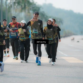 Runner Photo 6462085