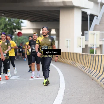 Runner Photo 6462121