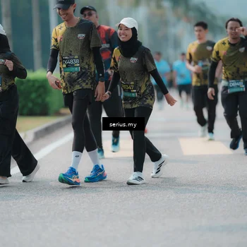 Runner Photo 6462133