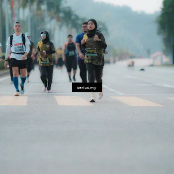 Runner Photo 6462667