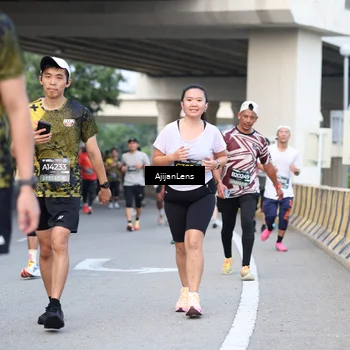 Runner Photo 6463000