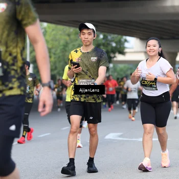 Runner Photo 6463035