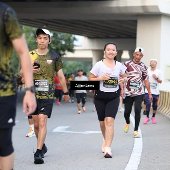 Runner Photo 6463039