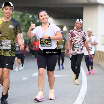Runner Photo 6463092