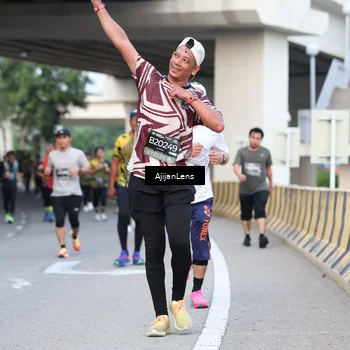 Runner Photo 6463179