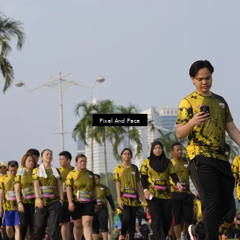 Runner Photo 6463375