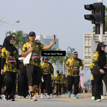 Runner Photo 6463423