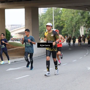 Runner Photo 6463636