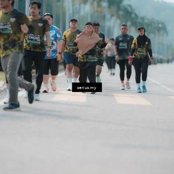 Runner Photo 6463702