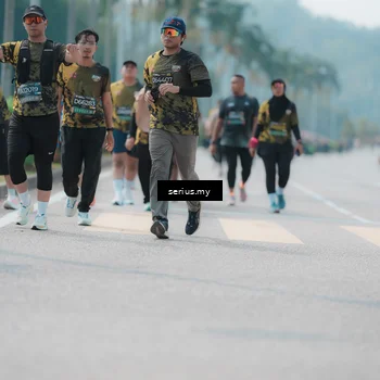 Runner Photo 6463725