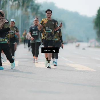 Runner Photo 6463793