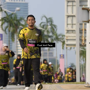 Runner Photo 6463823