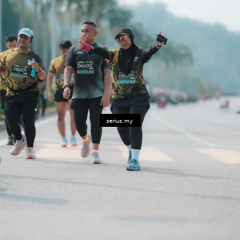 Runner Photo 6463847