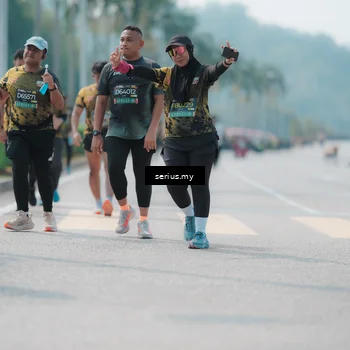 Runner Photo 6463860