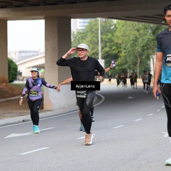 Runner Photo 6463925