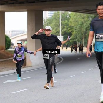 Runner Photo 6463930