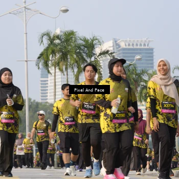Runner Photo 6464102