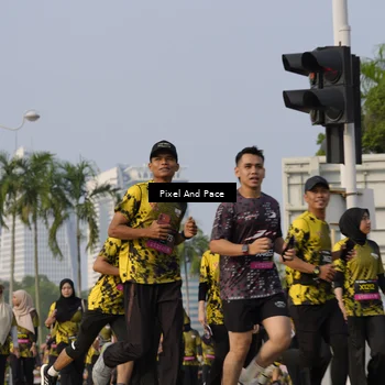 Runner Photo 6464222