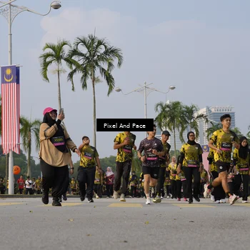 Runner Photo 6464239