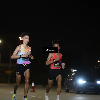 Runner Photo 6465421