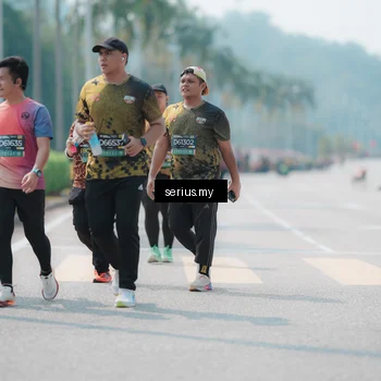 Runner Photo 6465477