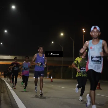 Runner Photo 6467195